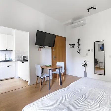 Homewell Zelazko Apartment